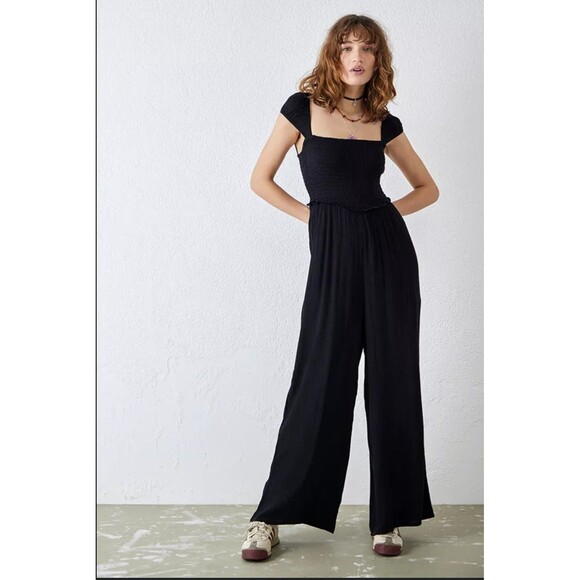 Urban Outfitters Uo Nova Smocked Jumpsuit Dress Black Wide Legs Ruched S *Flaw - Picture 10 of 10